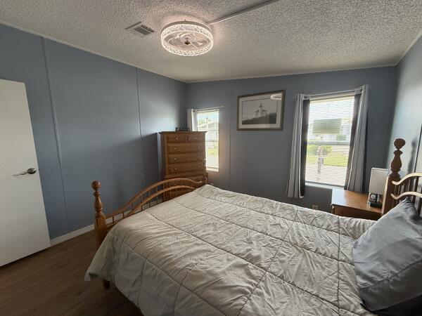 56 Greenview Drive a Winter Haven, FL Mobile or Manufactured Home for Sale